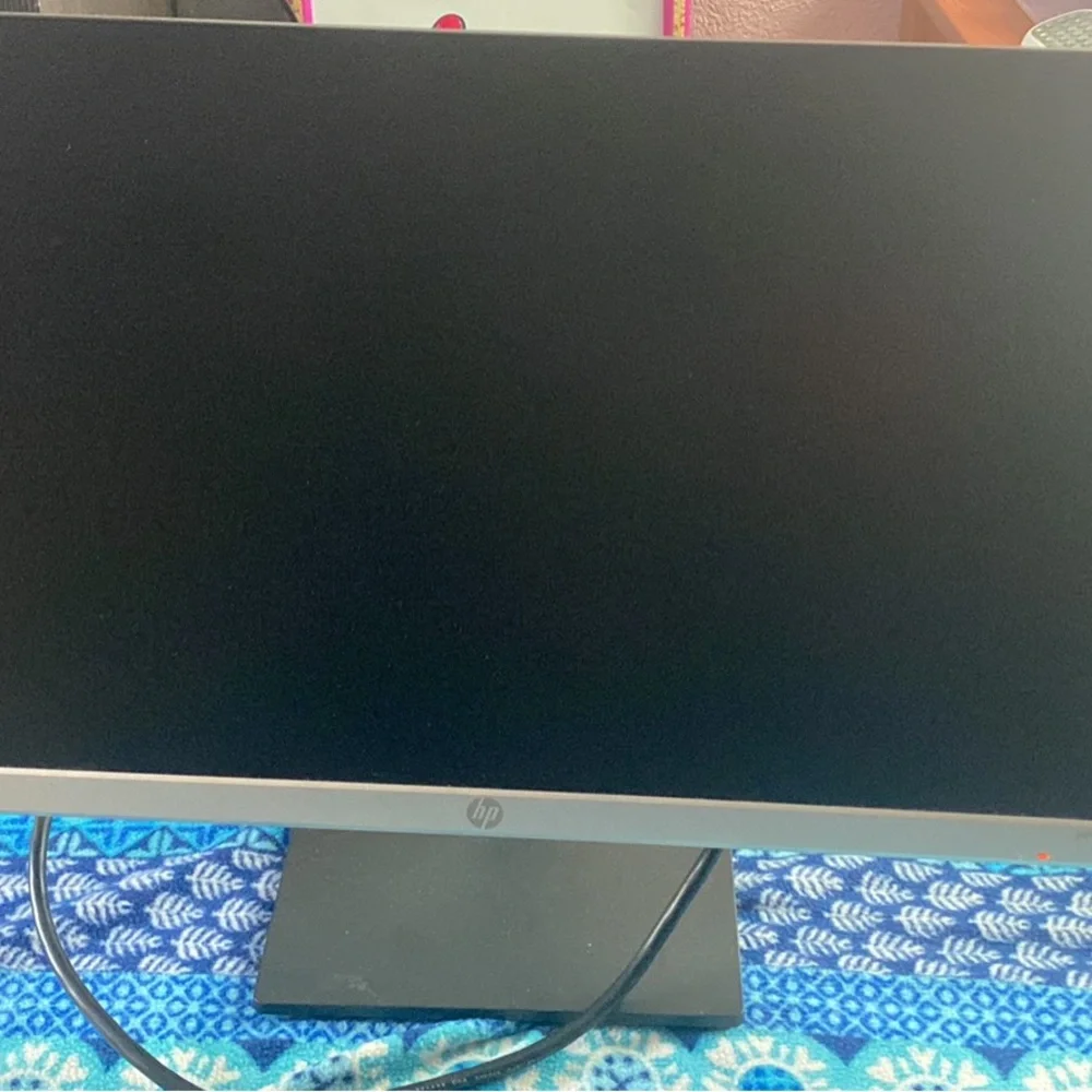 24 inch HP like new.